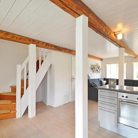 Marys Hus 1 *